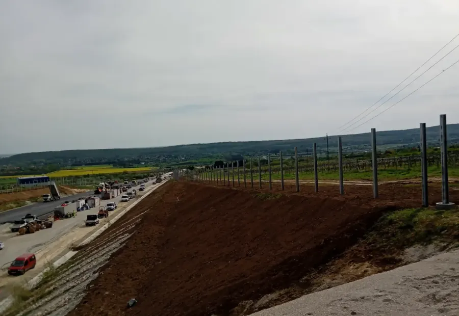 M85 autóút V. szakasz – XTR Akusztik-F Prizma, helyszíni fotó 1