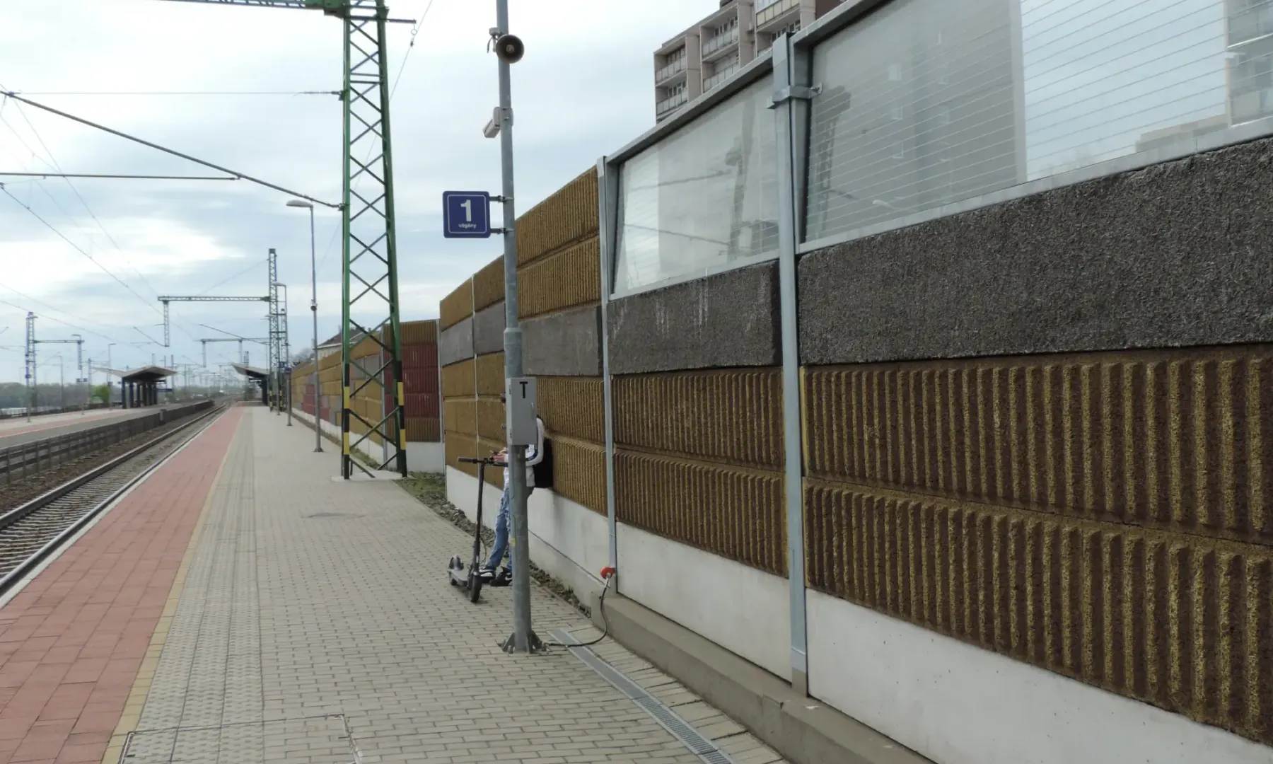 Kelenföld–Százhalombatta vasúti vonalszakasz – XTR Akusztik-F, Üvegpanel, helyszíni fotó 2