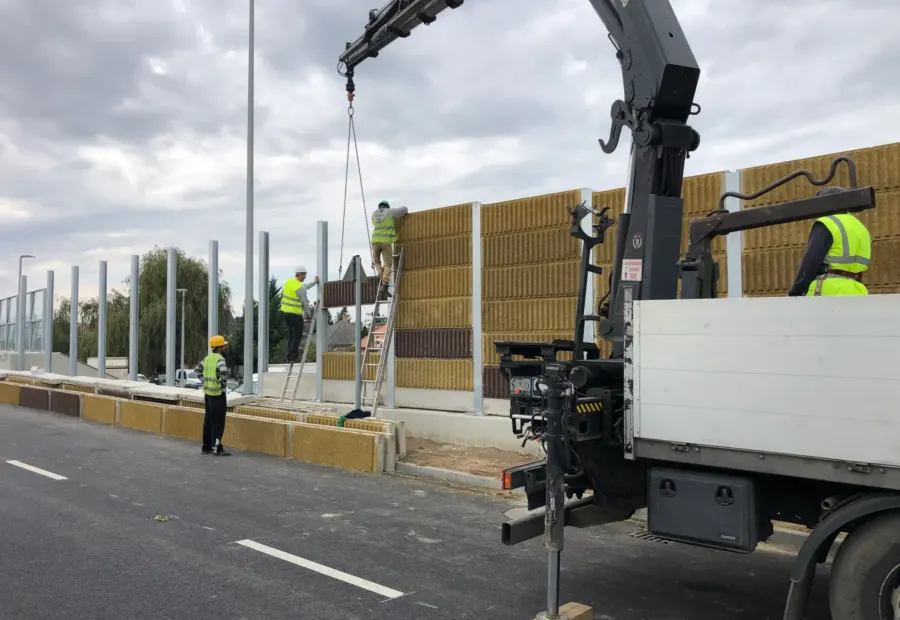 Esztergom állomás – XTR Akusztik-F, Üvegpanel, helyszíni fotó 3