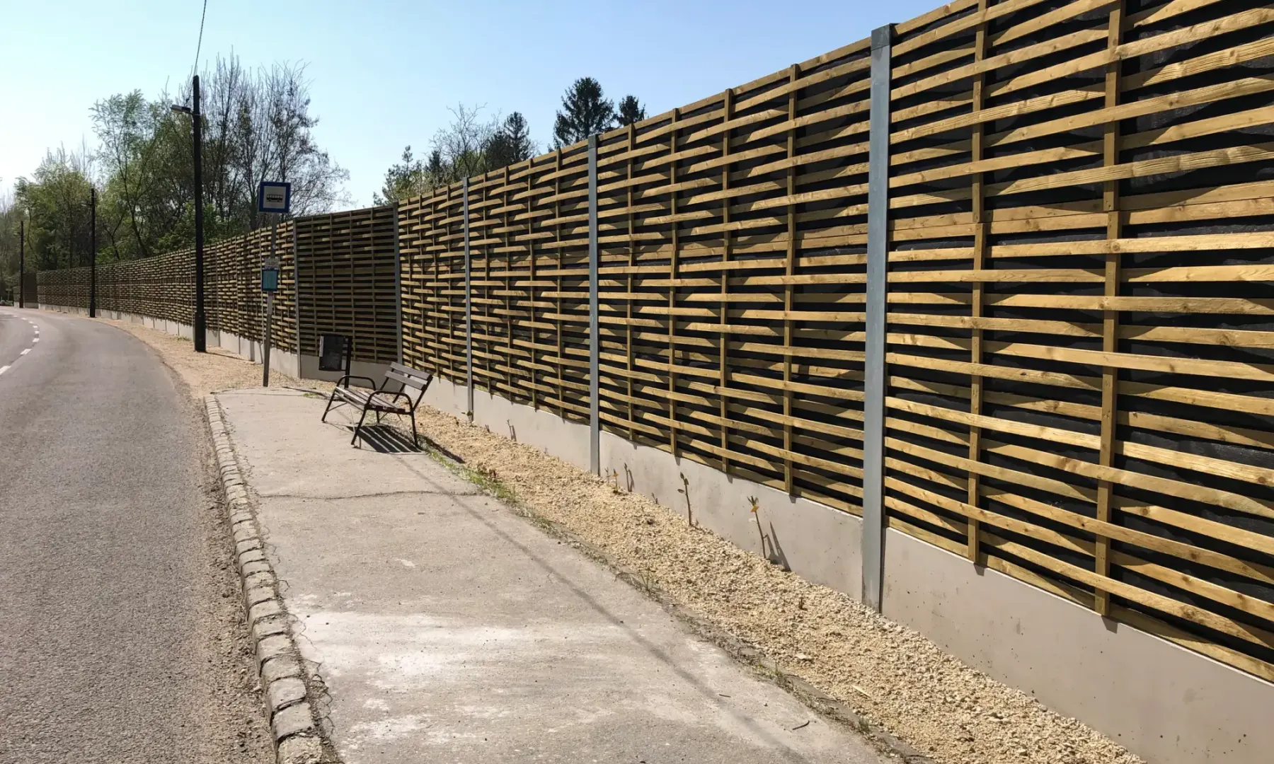 Győr-Pinnyéd – Fa-Akusztik IV, Dakusztik üveg, helyszíni fotó 3