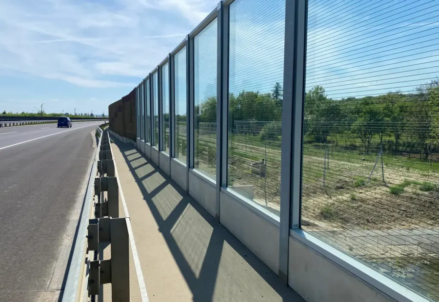 M30 autópálya Miskolc-Tornyosnémeti – XTR Akusztik-F, XTR Akusztik-2, MDS üveg, helyszíni fotó 3