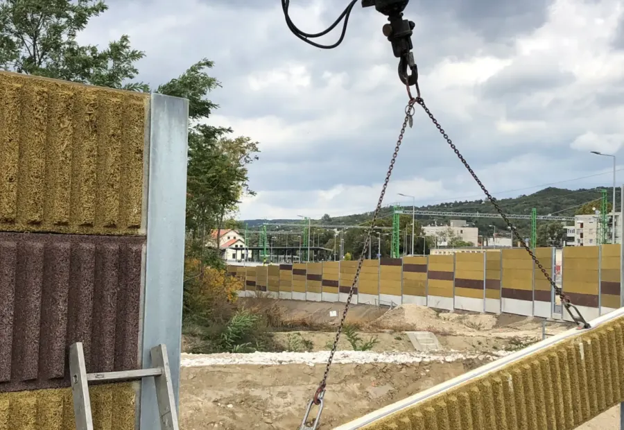 Esztergom állomás – XTR Akusztik-F, Üvegpanel, helyszíni fotó 6